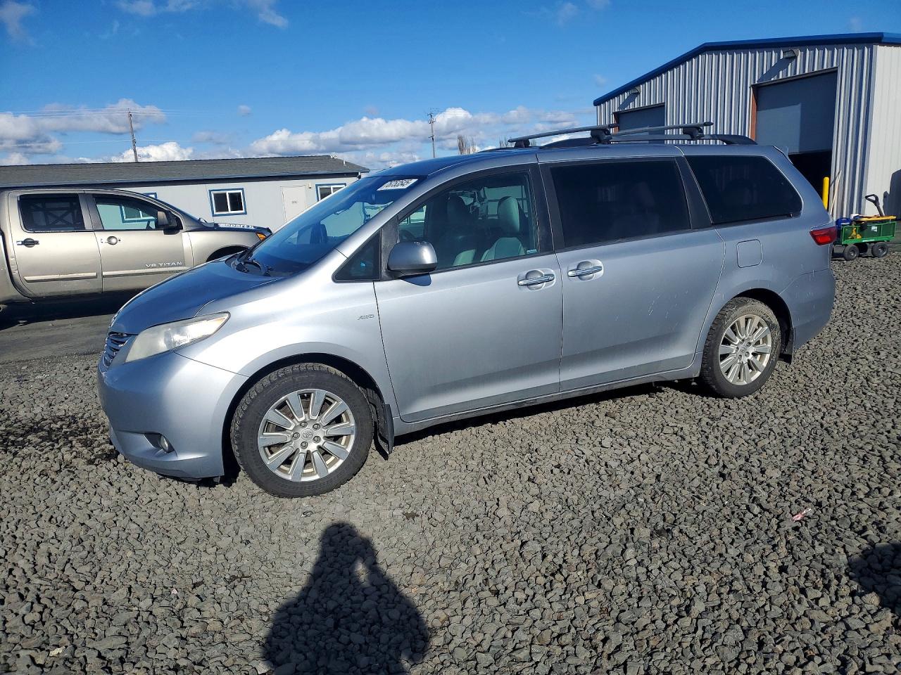 TOYOTA SIENNA 2017