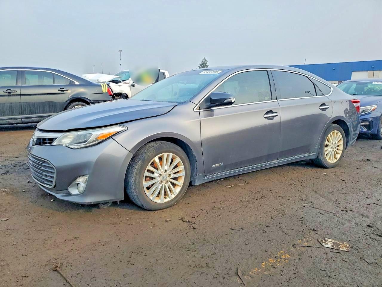 TOYOTA AVALON HYBRID 2013