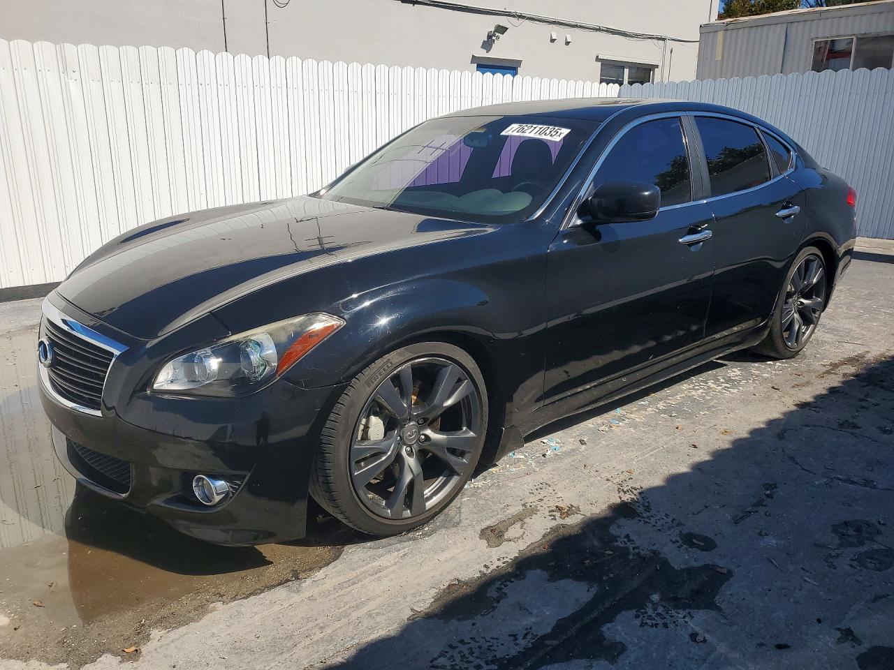 INFINITI M37 2013