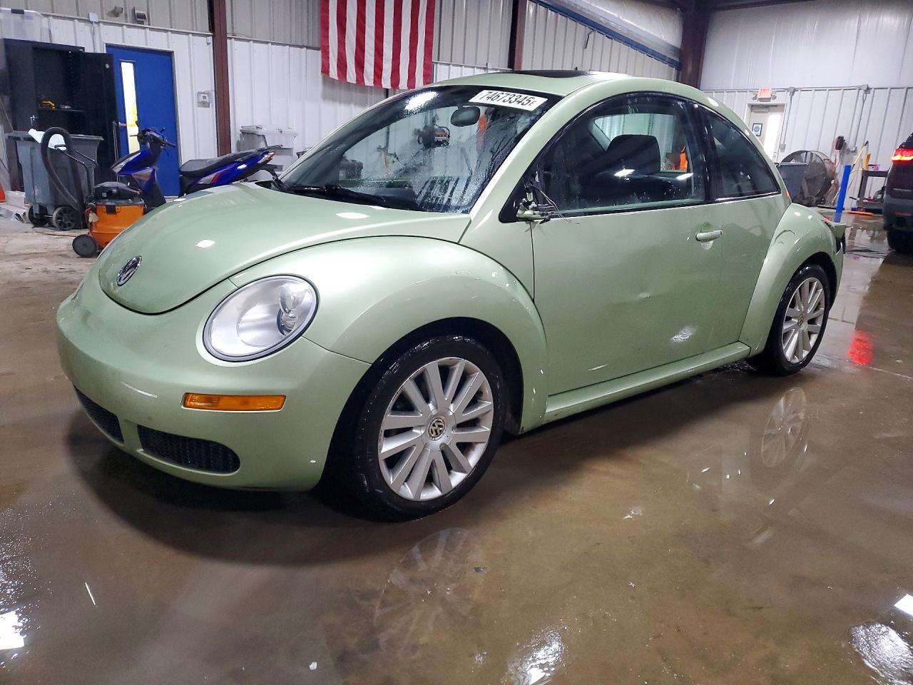 VOLKSWAGEN NEW BEETLE 2008