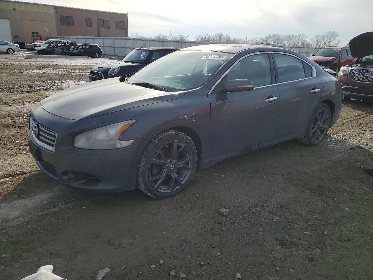 NISSAN MAXIMA 2013