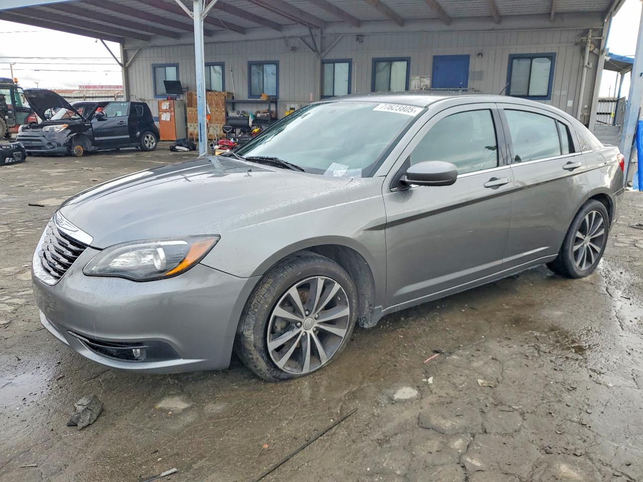CHRYSLER 200 2013