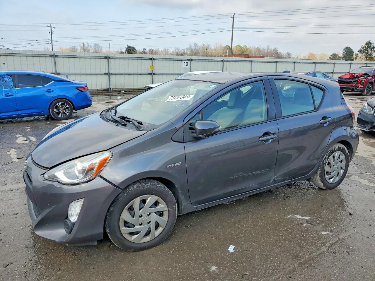 TOYOTA PRIUS C 2015