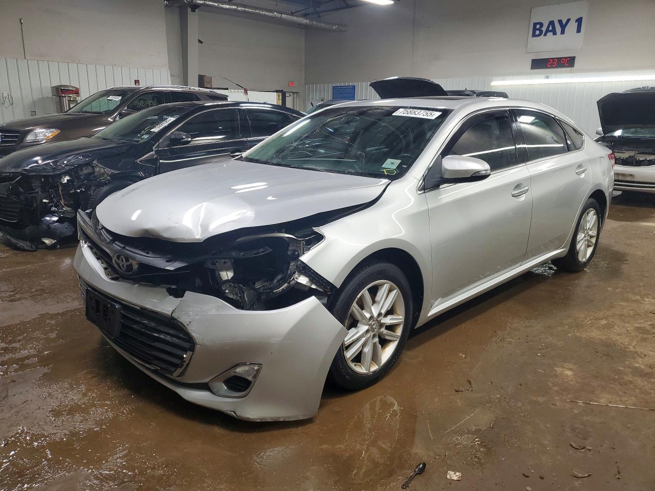 TOYOTA AVALON 2013