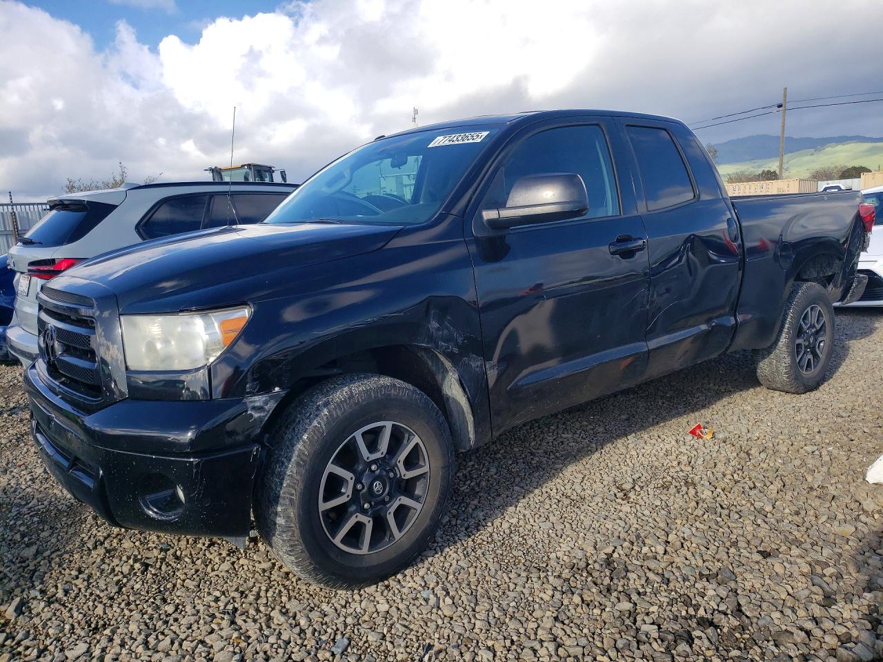 TOYOTA TUNDRA 2013