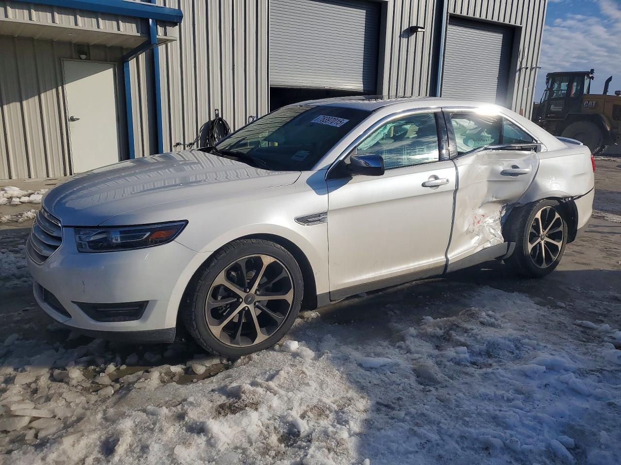 FORD TAURUS 2015