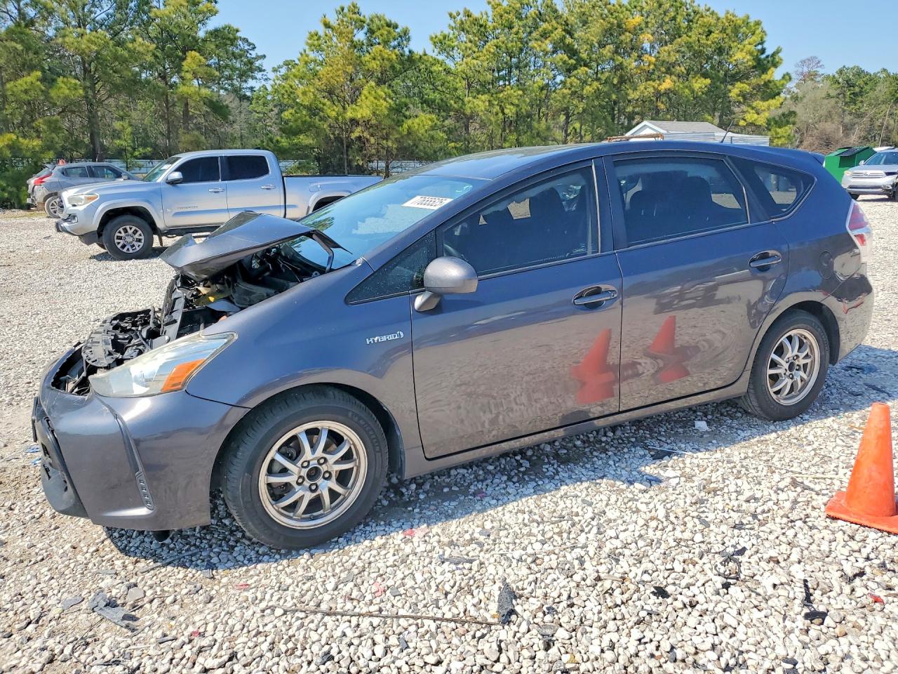 TOYOTA PRIUS V 2015