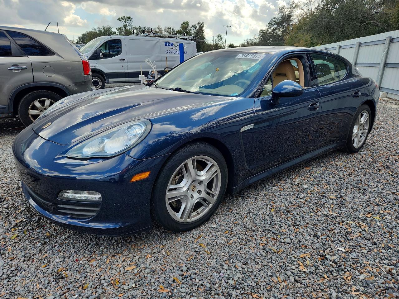 PORSCHE PANAMERA 2 2011