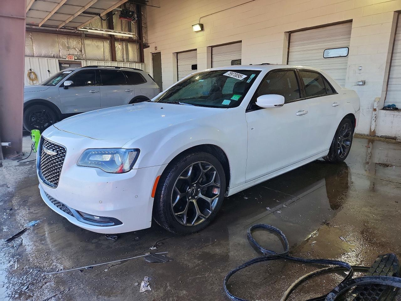 CHRYSLER 300 2015