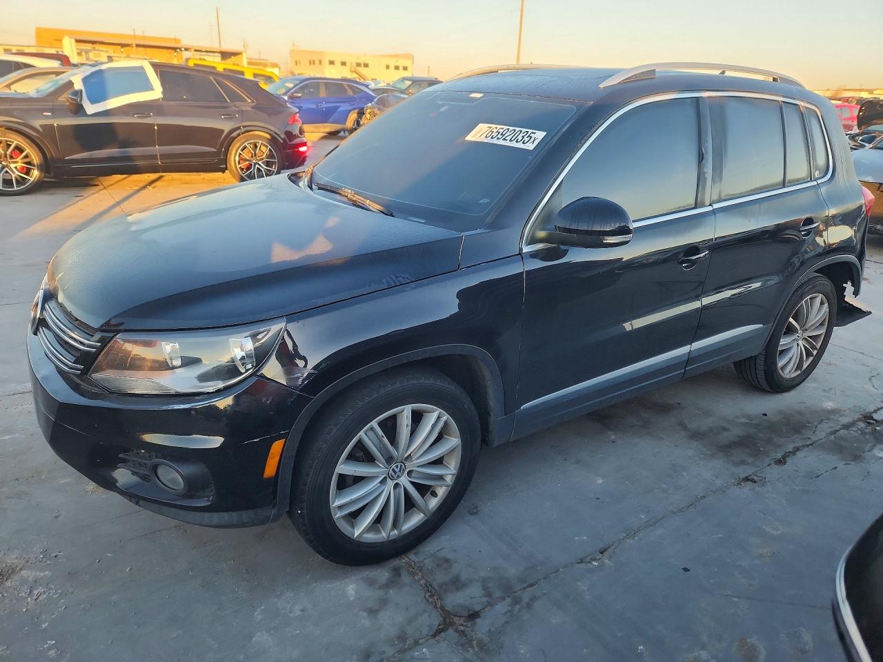 VOLKSWAGEN TIGUAN 2015