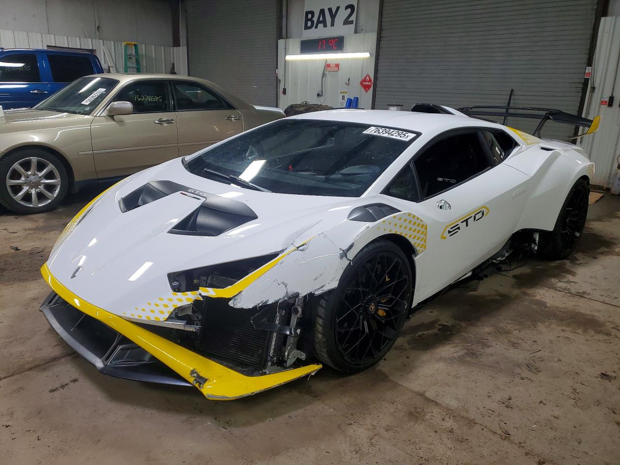 LAMBORGHINI HURACAN 2022