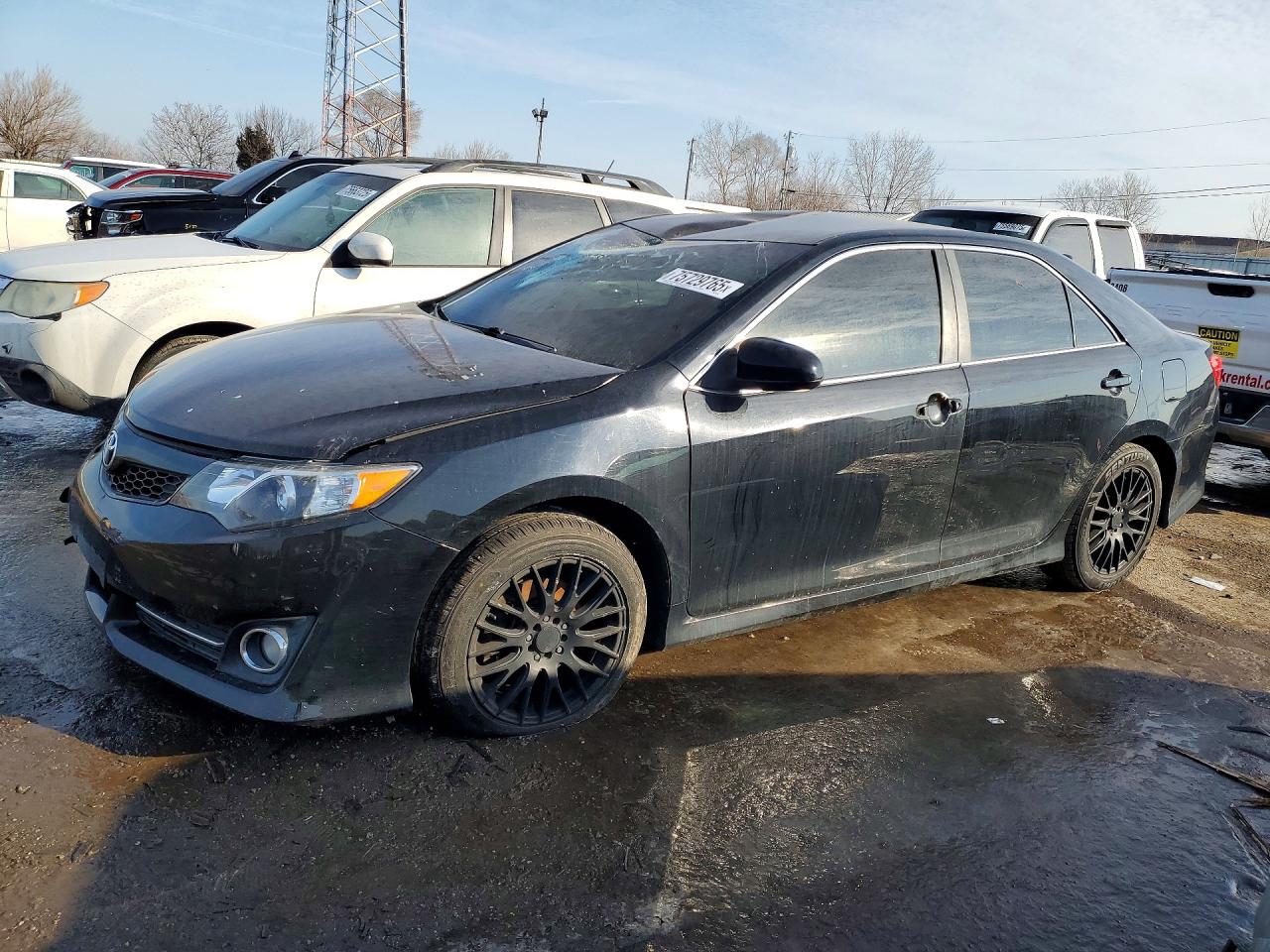 TOYOTA CAMRY 2013