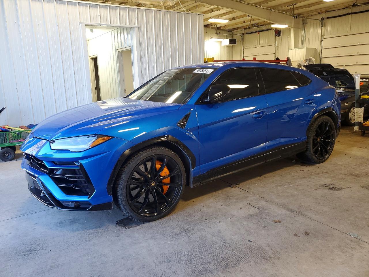 LAMBORGHINI URUS 2022