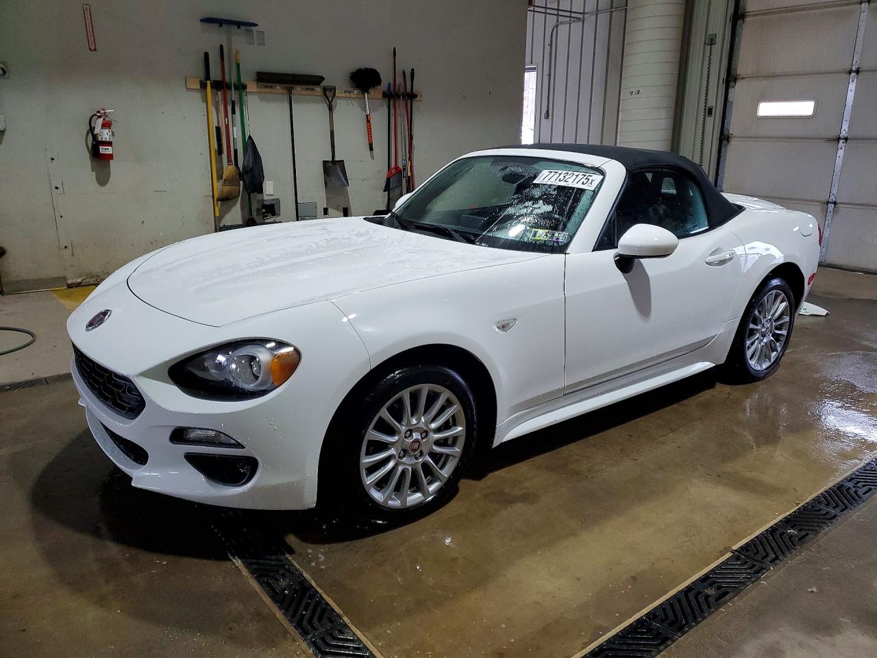 FIAT 124 SPIDER 2017
