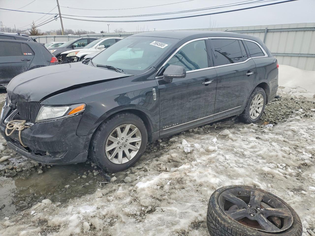 LINCOLN MKT 2015