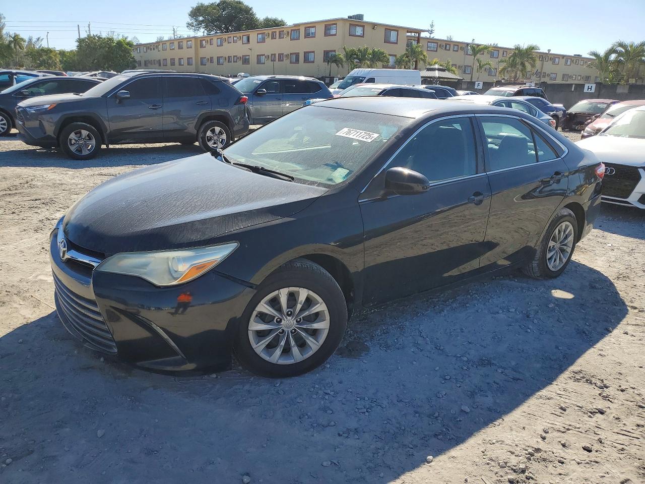 TOYOTA CAMRY 2015