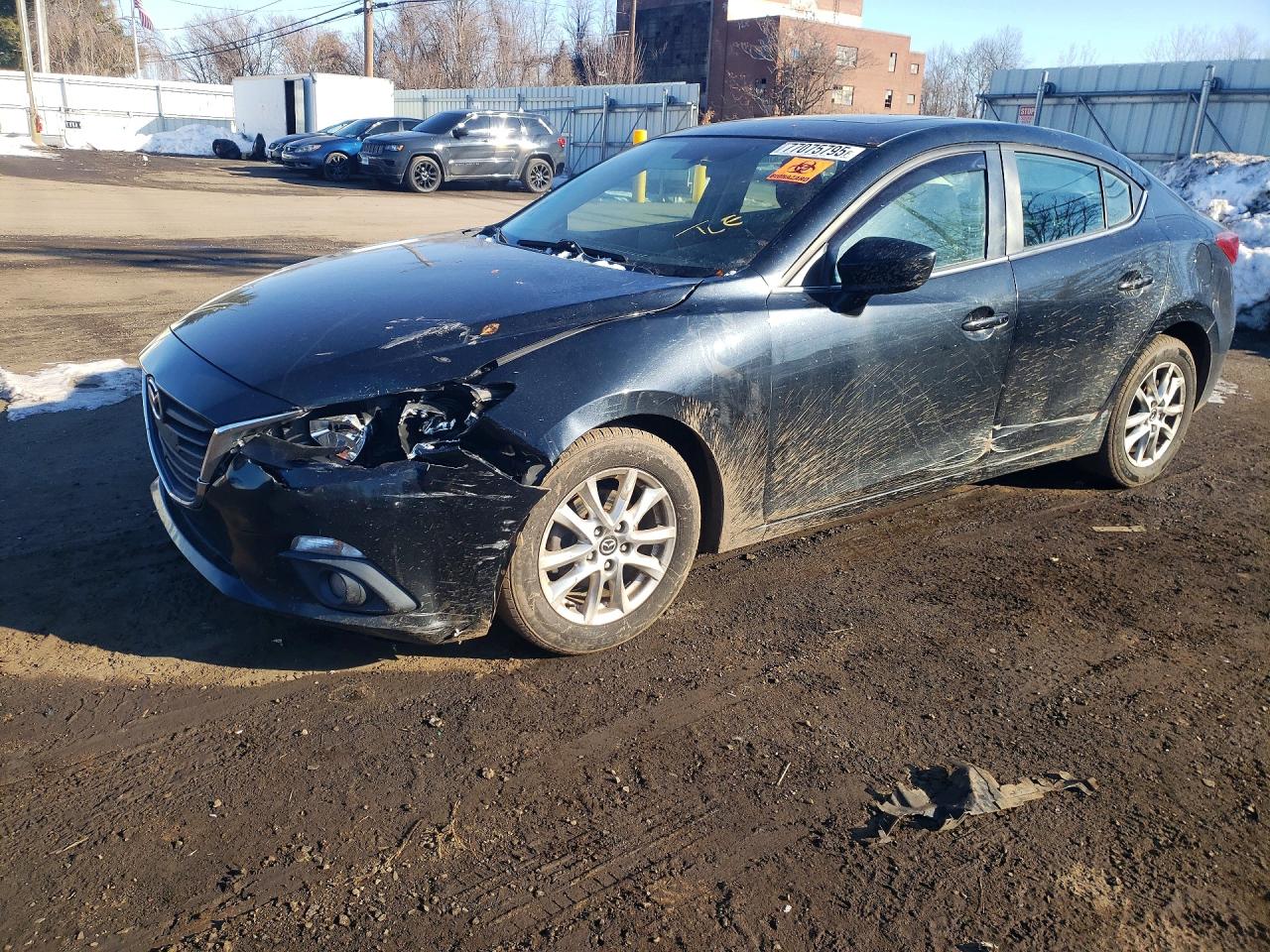 MAZDA 3 2015