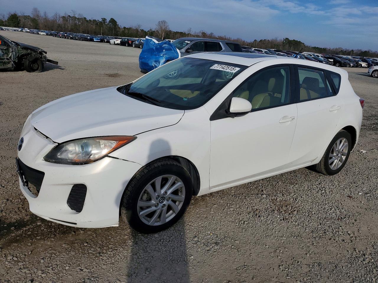 MAZDA 3 2013