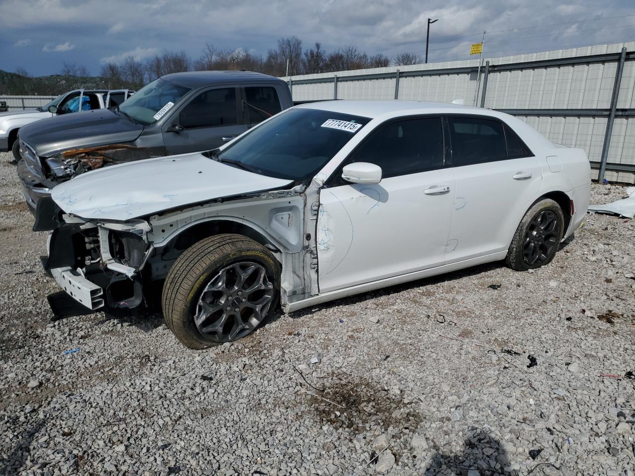 CHRYSLER 300 2016