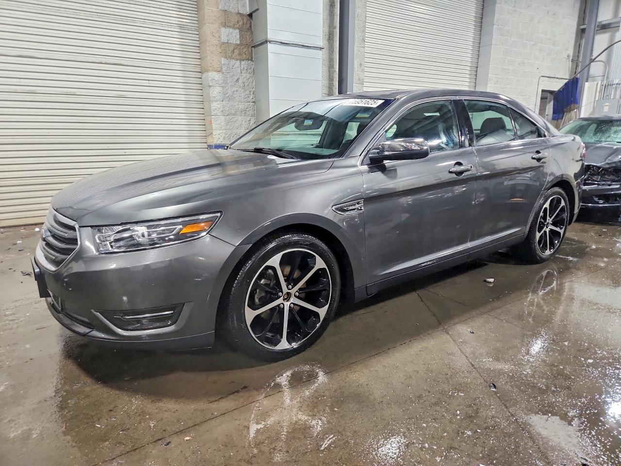 FORD TAURUS 2016