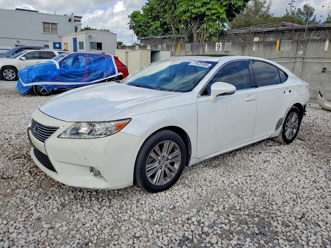 LEXUS ES 2015