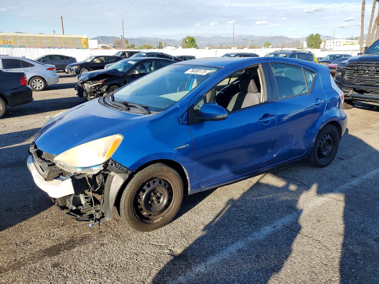 TOYOTA PRIUS C 2014