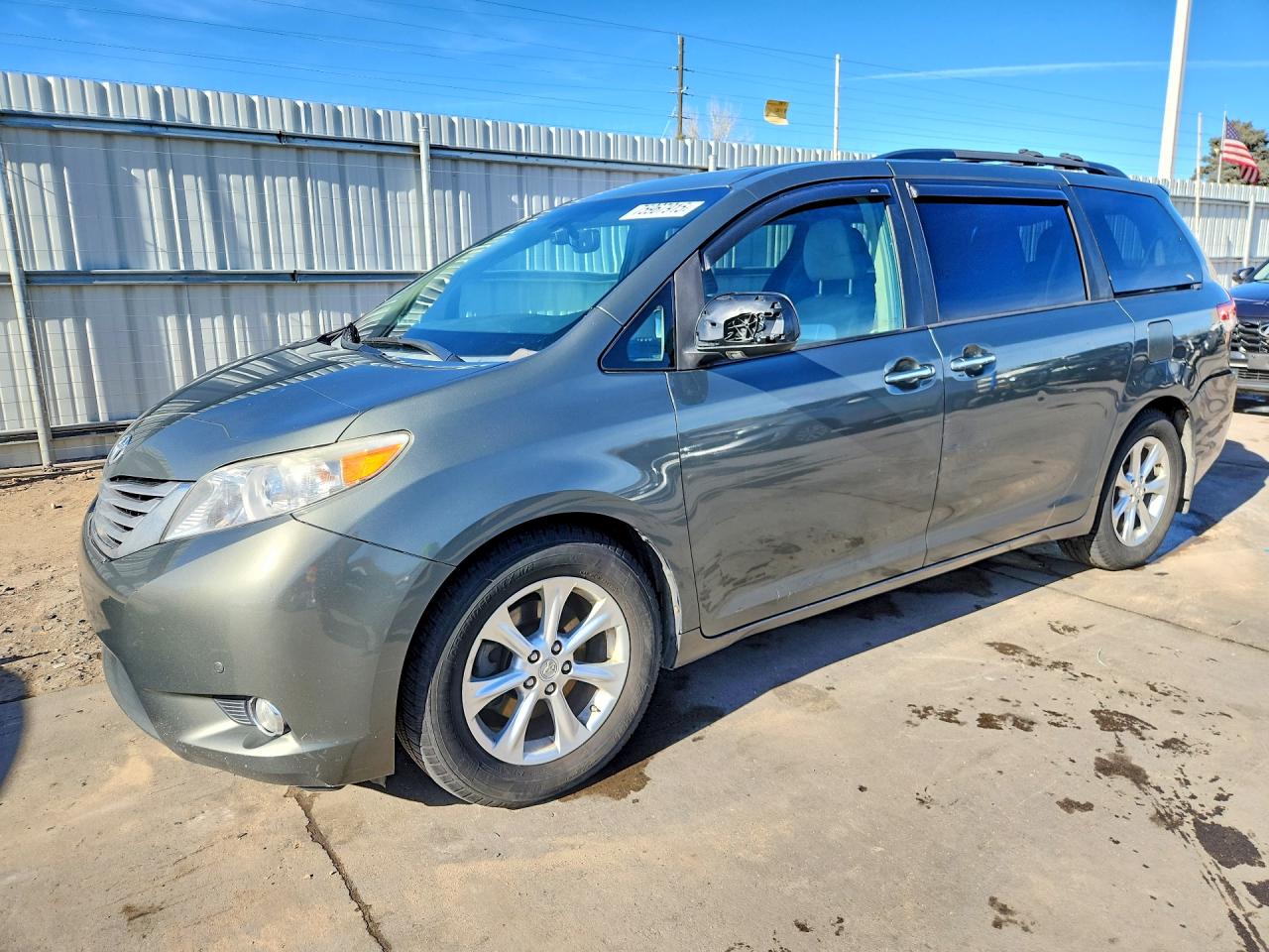 TOYOTA SIENNA 2014