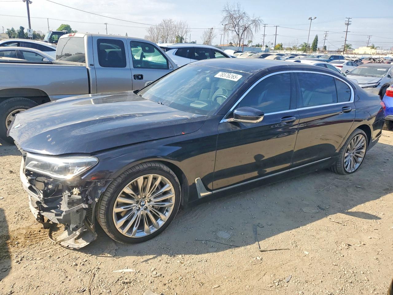 BMW 750 2017