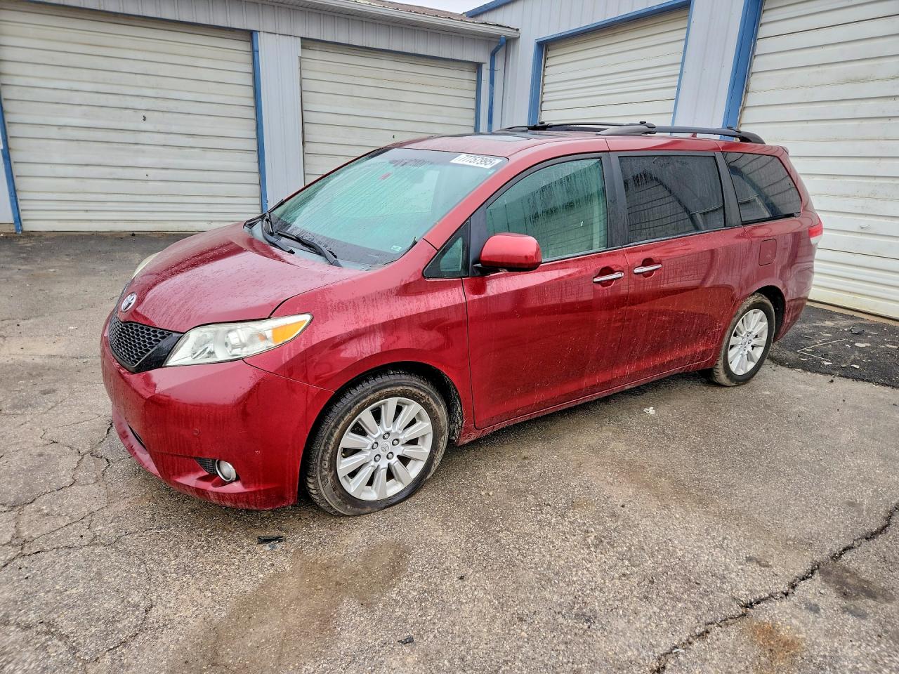 TOYOTA SIENNA 2012