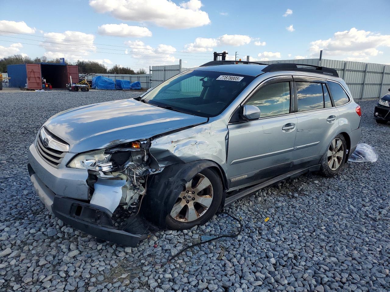 SUBARU OUTBACK 2012