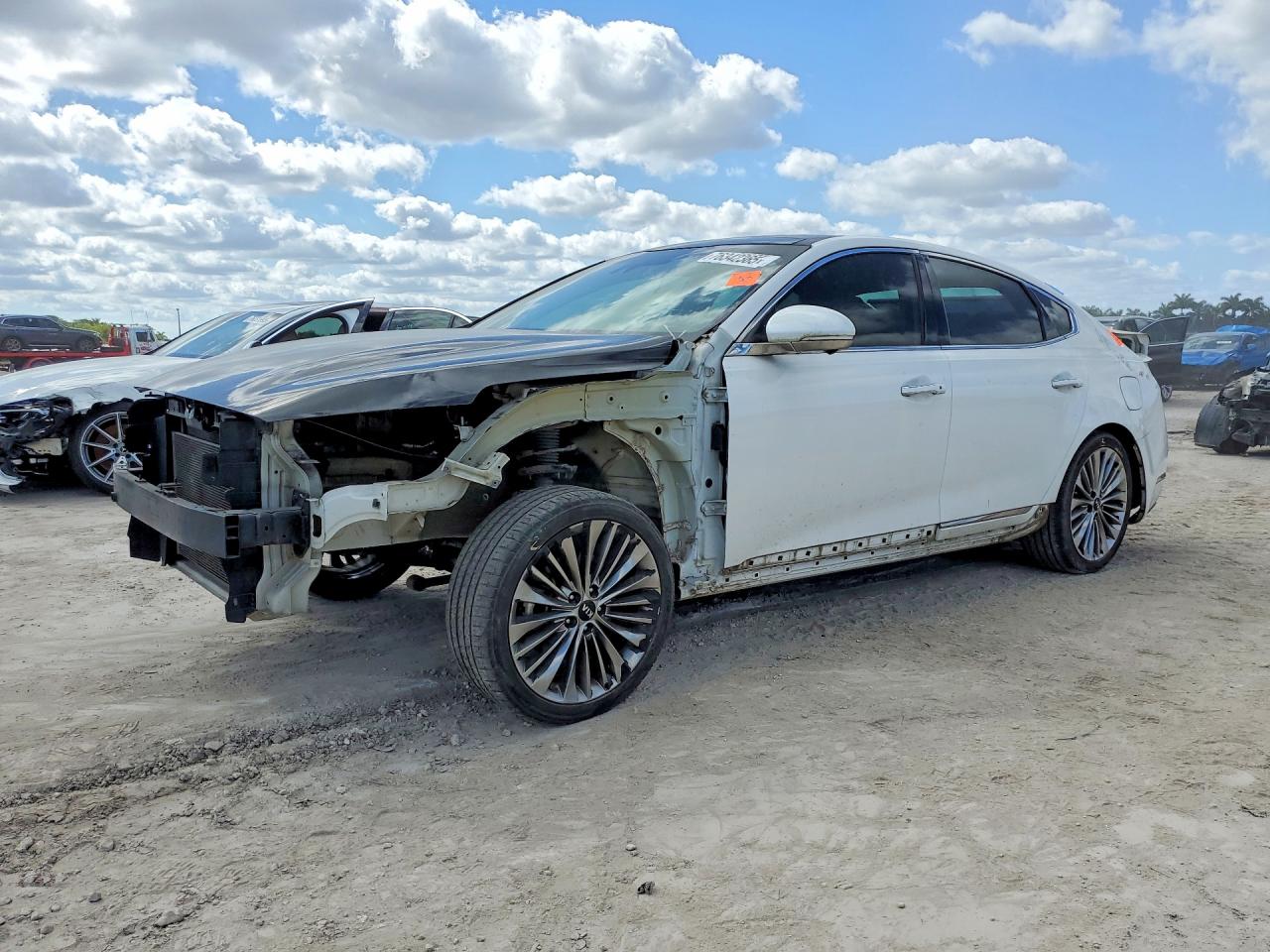 KIA CADENZA 2017