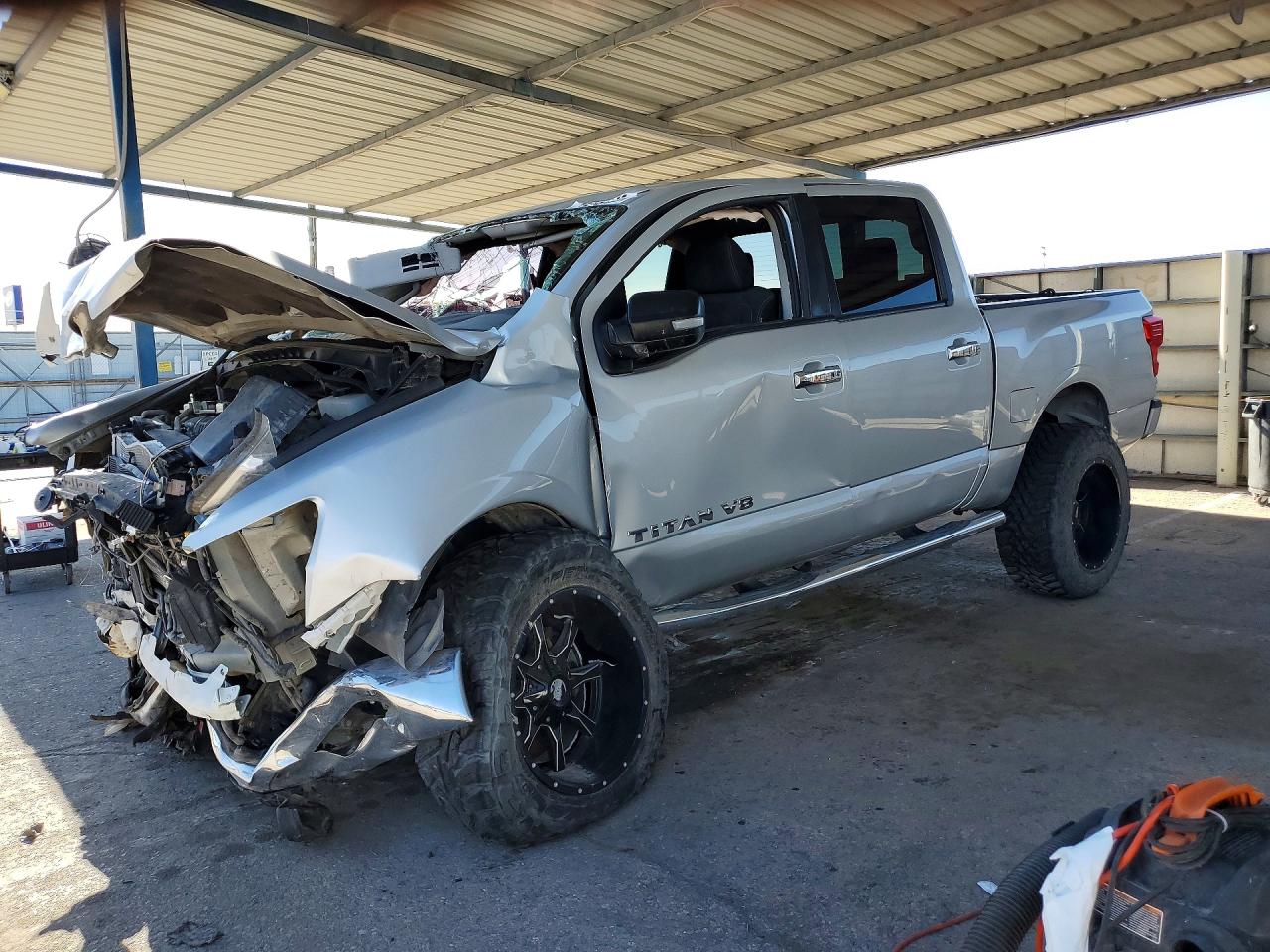 NISSAN TITAN 2018