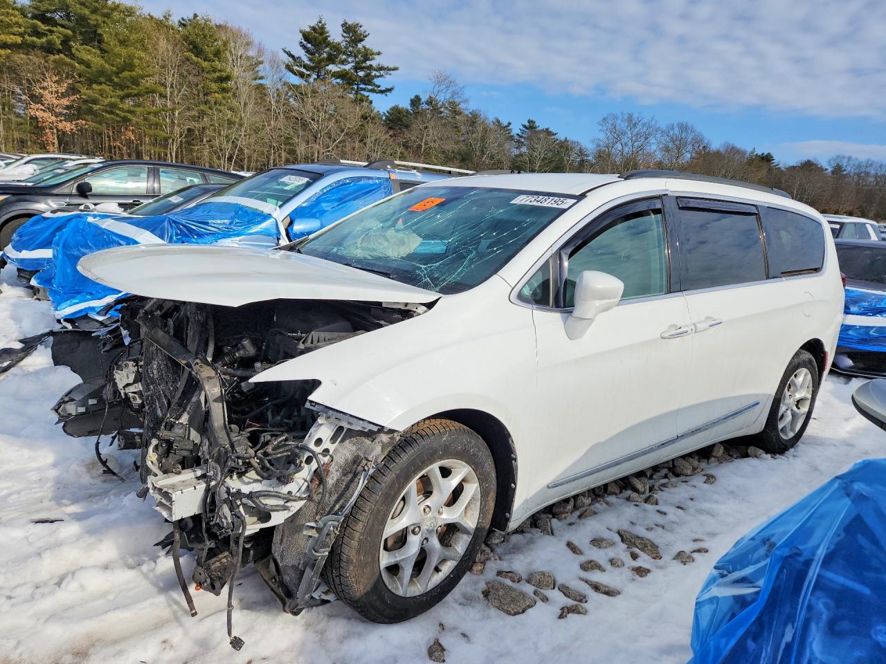 CHRYSLER PACIFICA 2017