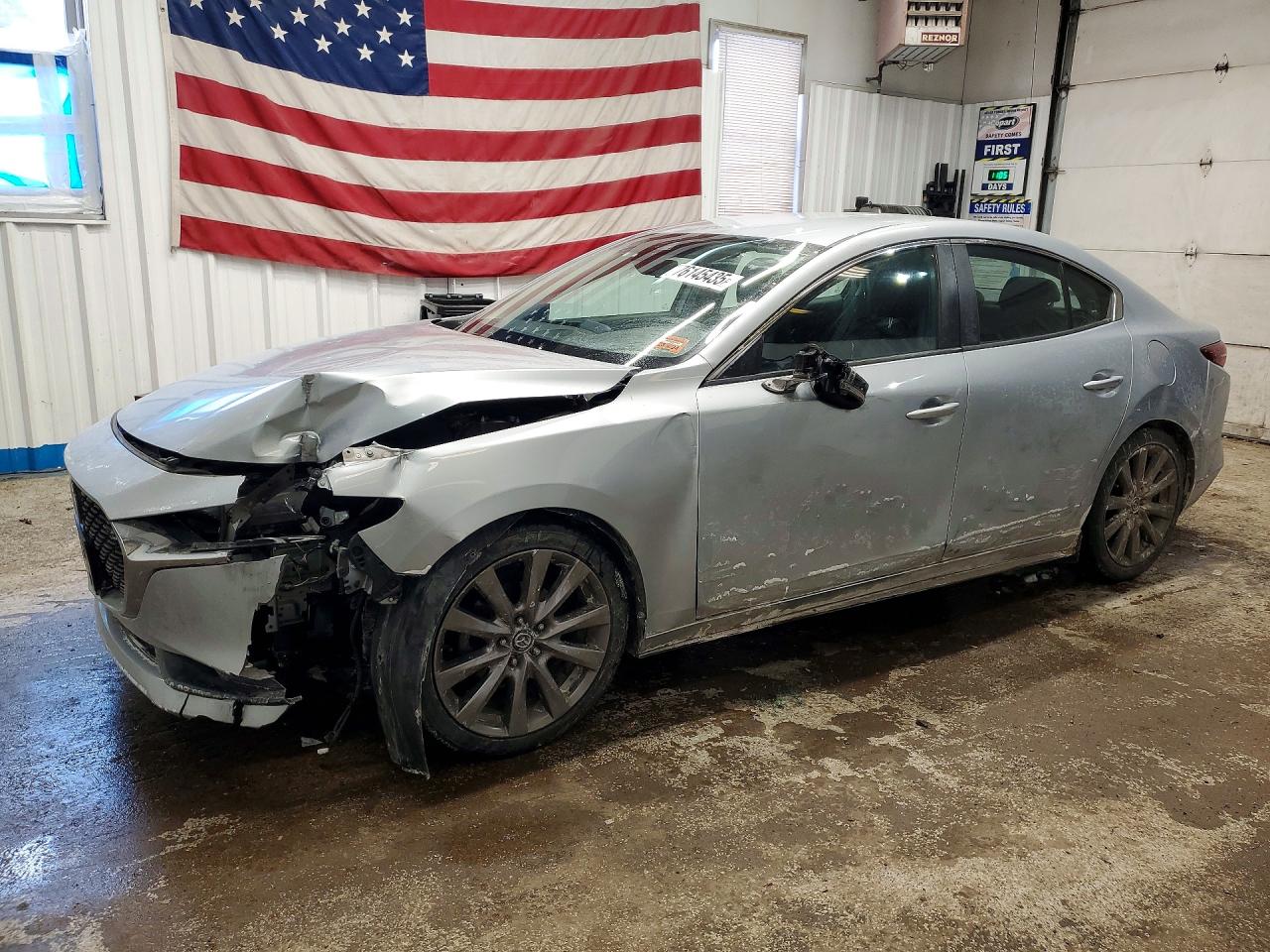 MAZDA 3 2019