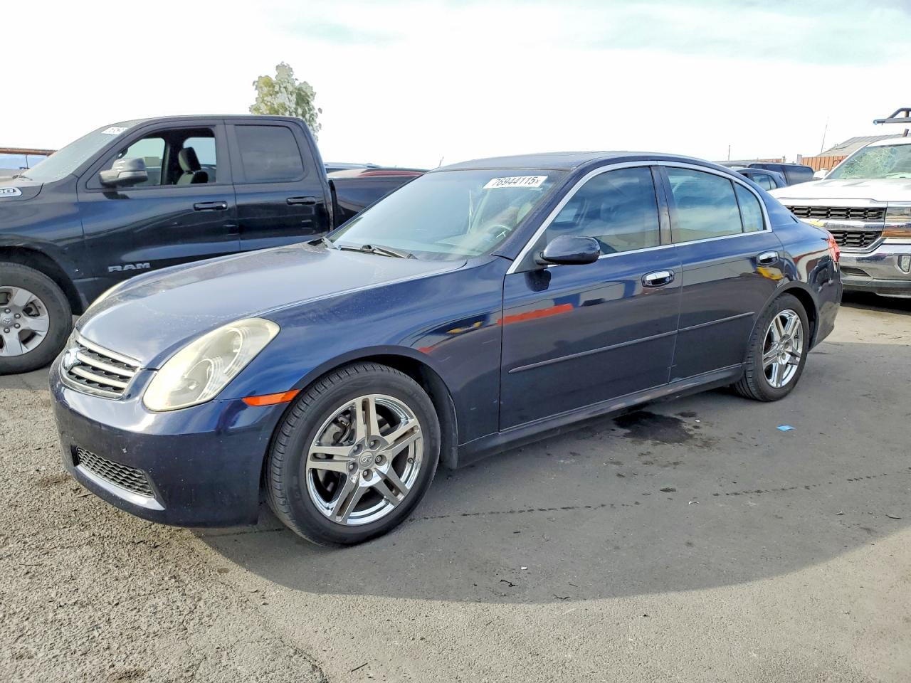 INFINITI G35 2005