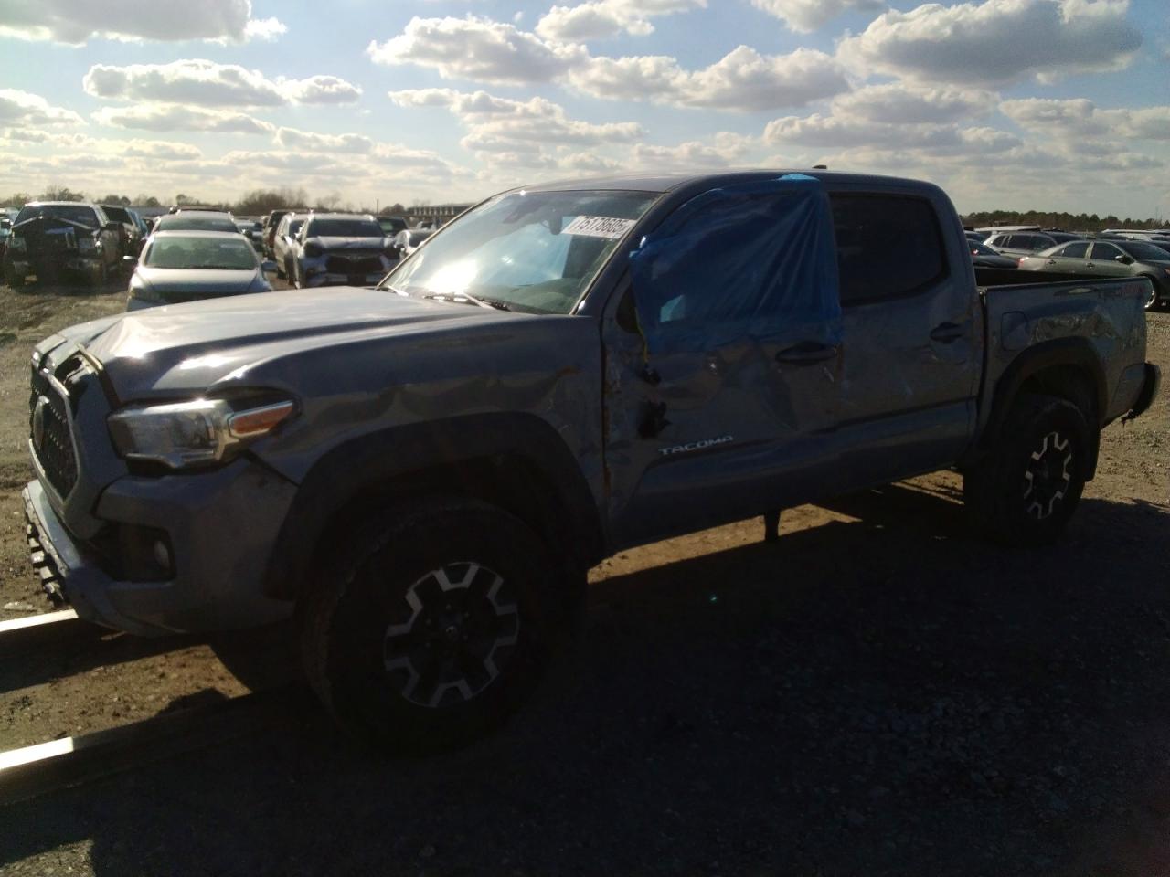 TOYOTA TACOMA 2018