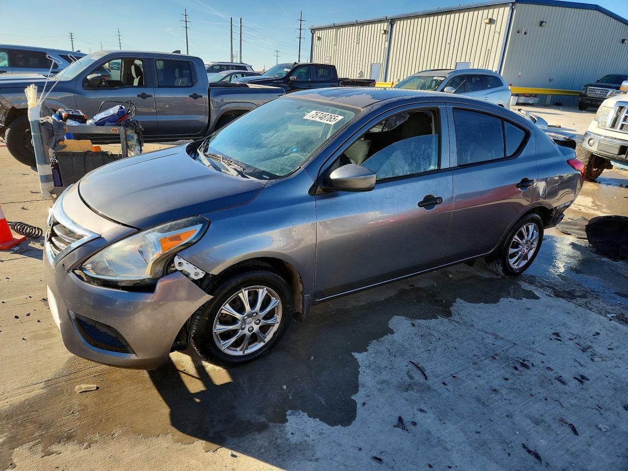NISSAN VERSA 2018