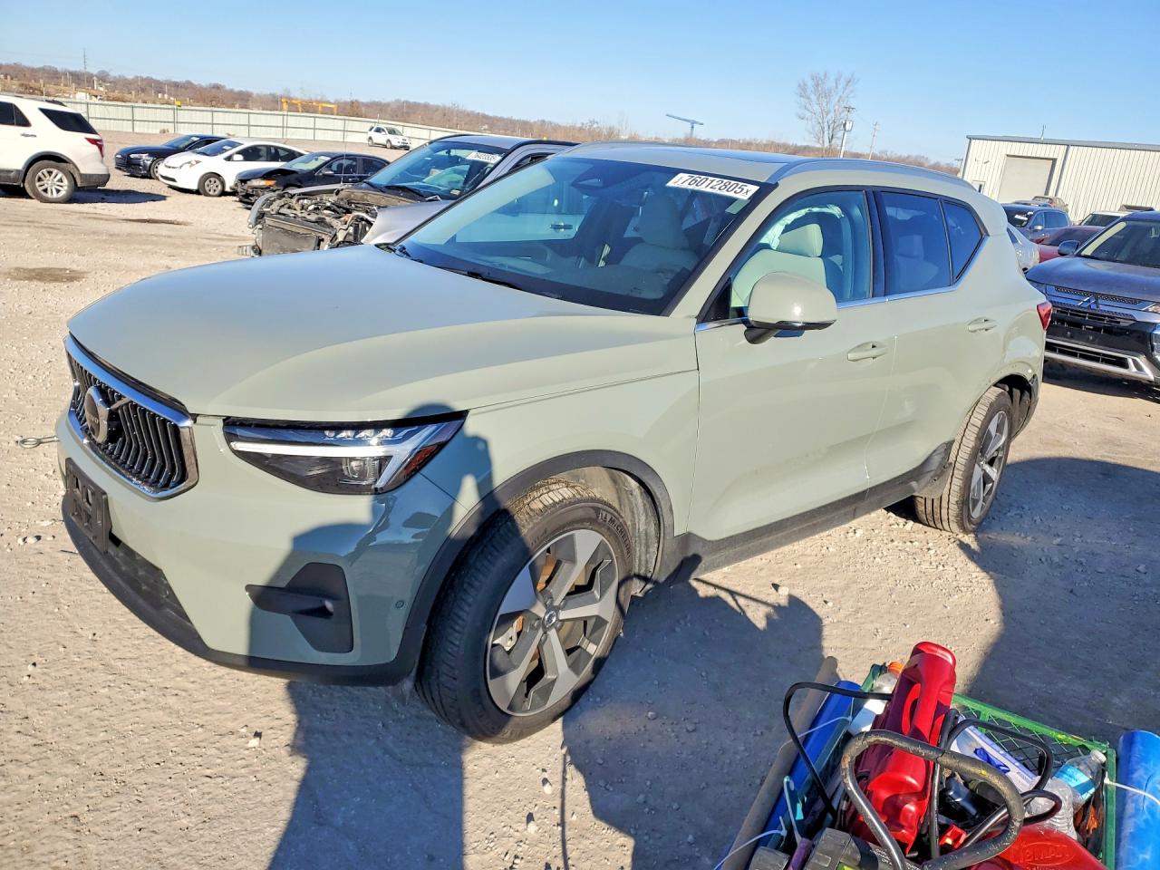 VOLVO XC40 2025