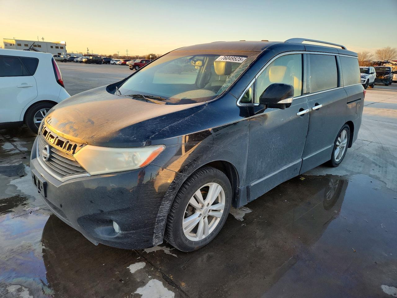NISSAN QUEST 2013