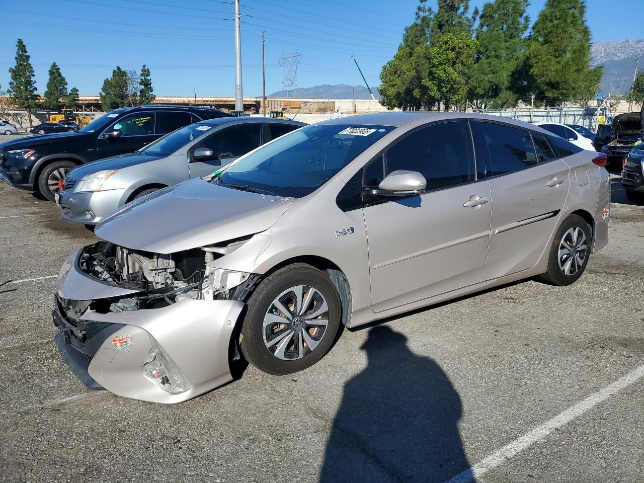 TOYOTA PRIUS PRIME 2017