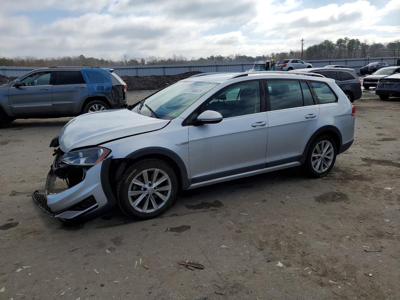 VOLKSWAGEN GOLF ALLTRACK 2017