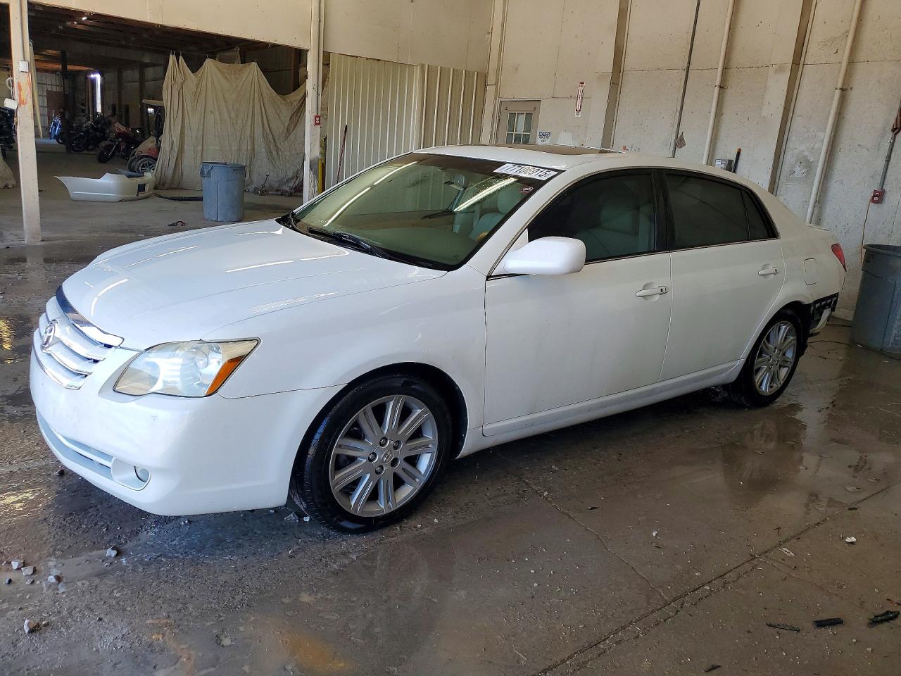 TOYOTA AVALON 2006