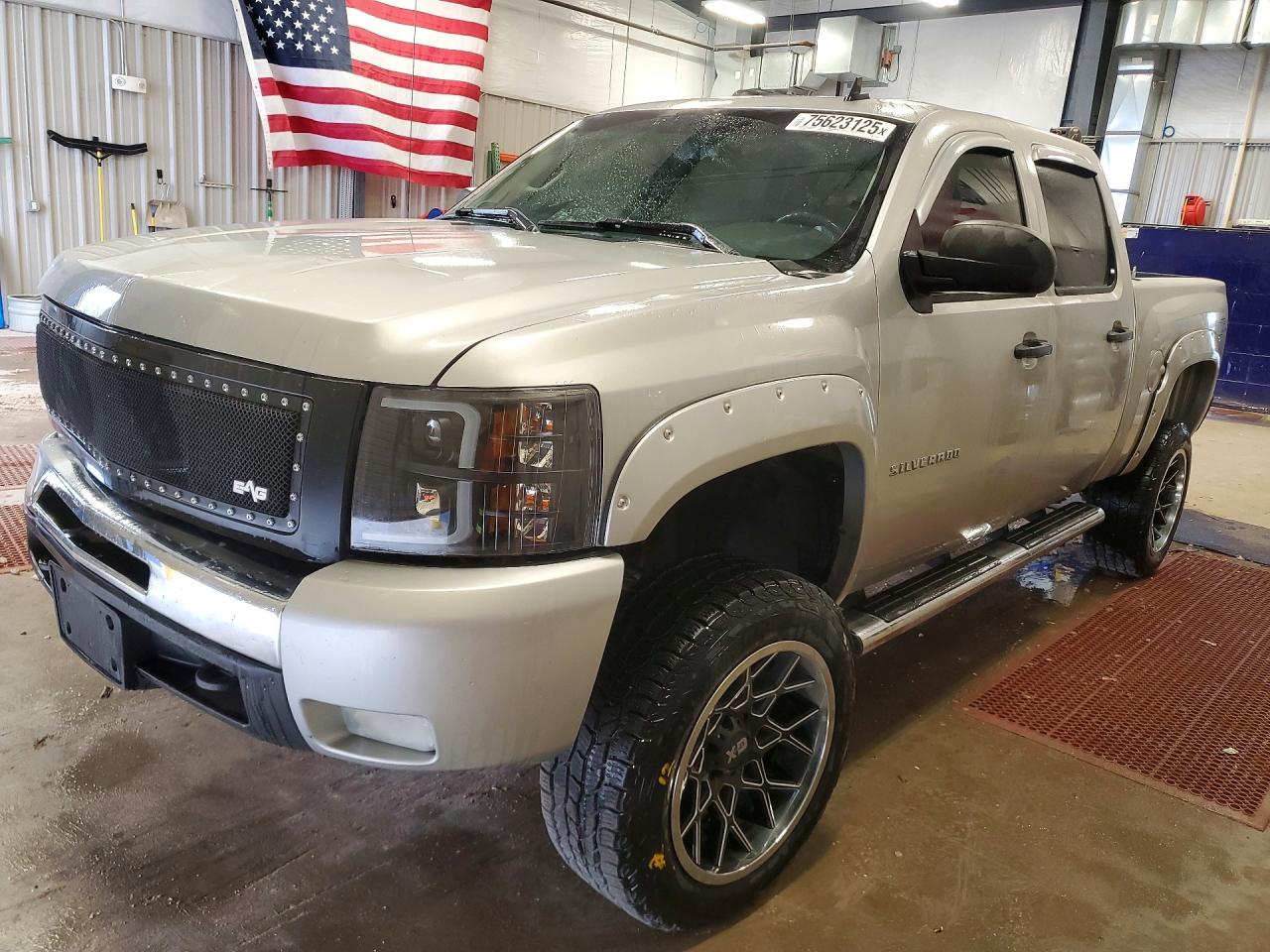 CHEVROLET SILVERADO 2011