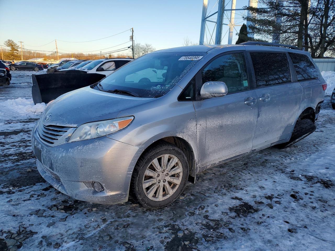 TOYOTA SIENNA 2017