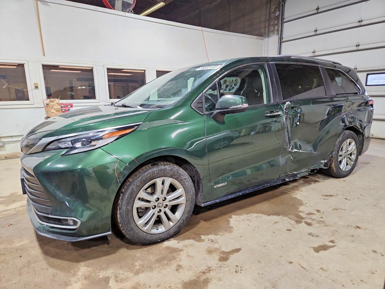 TOYOTA SIENNA 2021