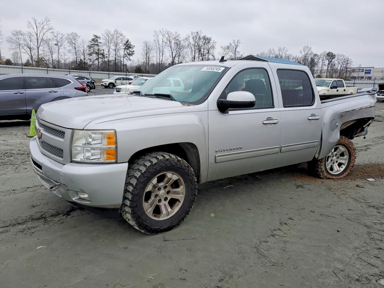 CHEVROLET SILVERADO 2011