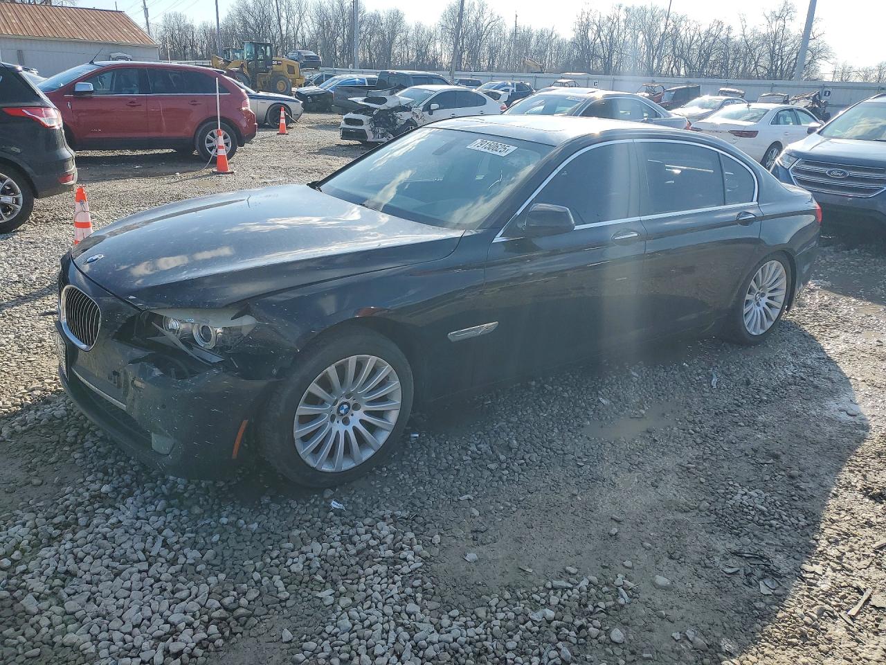 BMW 750 2011