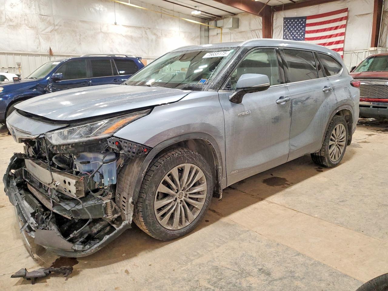 TOYOTA HIGHLANDER HYBRID 2021