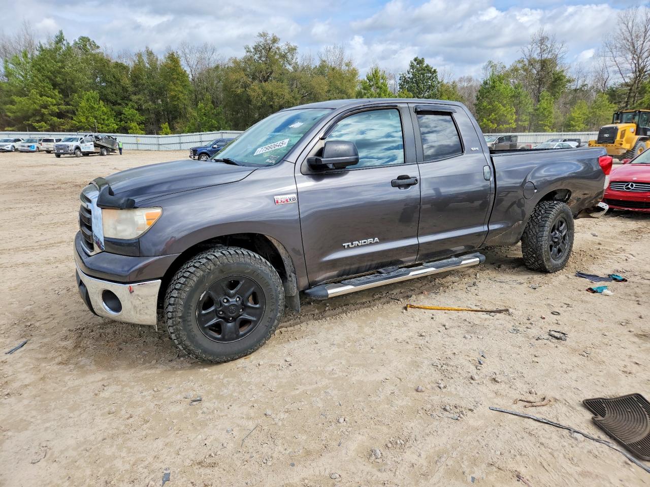 TOYOTA TUNDRA 2011