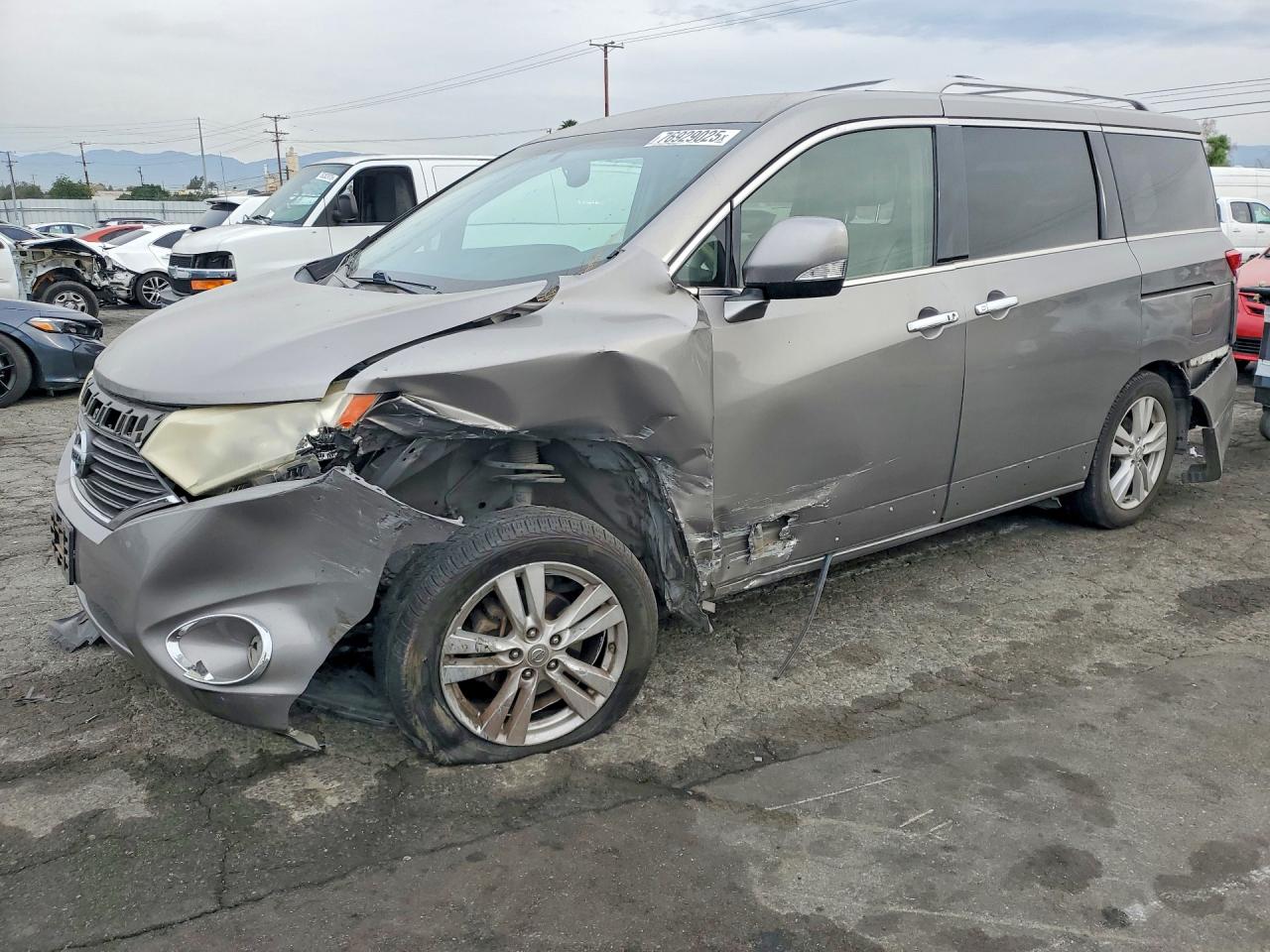NISSAN QUEST 2012
